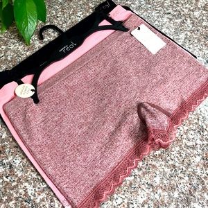 New Women’s 3 Pack Seamless Tagless Comfy Boyshort Panties Size Large